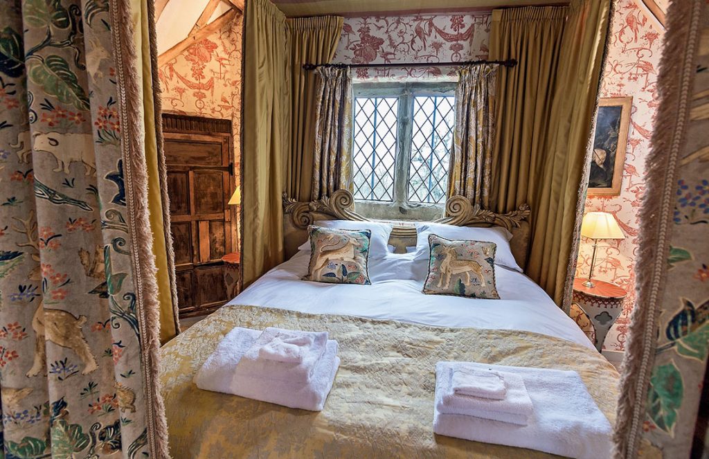 Prince Rupert Suite Four-Poster Bed